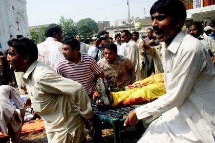 Потужний землетрус у Пакистані забрав уже 350 життів