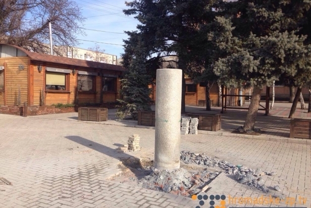 На Запорожье демонтировали памятник Тарасу Шевченко
