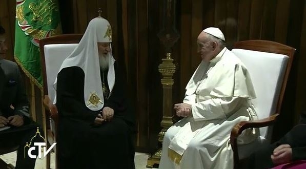 Папа Римский Франциск впервые в истории встретился с патриархом РПЦ Кириллом