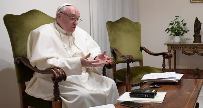 Папа Римский признался, что ходил к психоаналитику