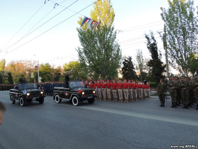 В аннексированном Крыму провели репетицию парада ко Дню победы