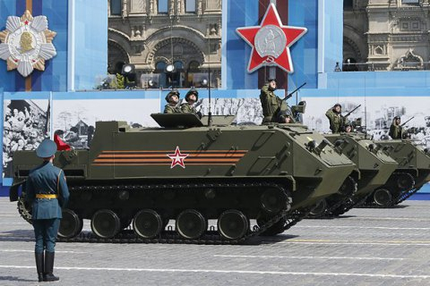 В Росії на військовому параді показали техніку, випробувану в боях у Сирії