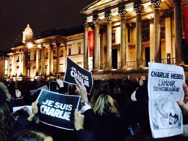 Мер Парижа пропонує присвоїти Charlie Hebdo звання почесного громадянина міста