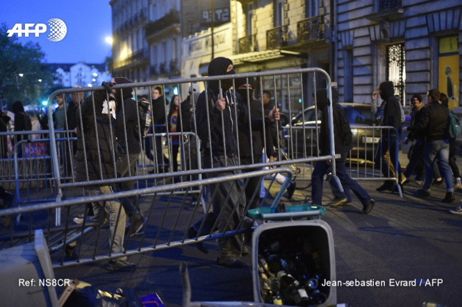 Вследствие протестов в Париже в ночь выборов арестовали 29 человек