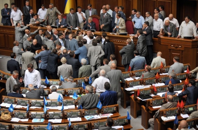 Работающий парламент дает шанс на принятие более качественных законов, - Дмитрий Выдрин