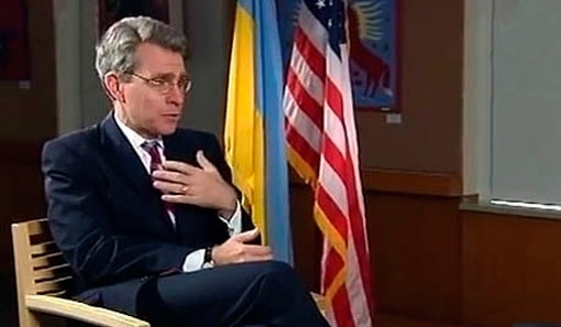 Янукович буде відповідальним за наслідки ситуації в Україні, - посол США