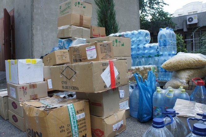 Волонтеры доставили гуманитарную помощь николаевским десантникам в зону АТО