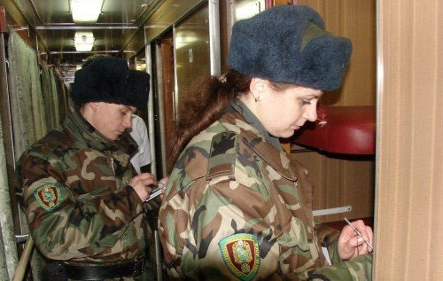 Из-за усиления контроля на границе поезда в России и Крыму задерживаются