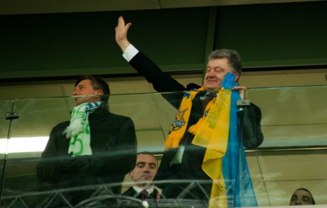 Президент поблагодарил футболистов сборной Украины за спортивный героизм