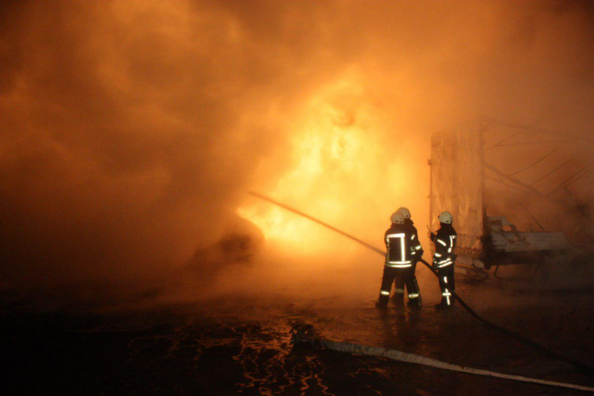 Во время взрыва и пожара на заправке в Кропивницком пострадали четыре человека, - ГСЧС