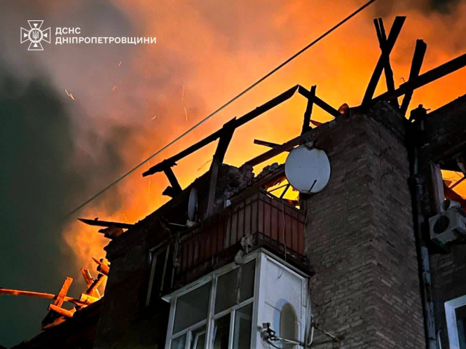 Зеленський звернувся до партнерів після нічного обстрілу України