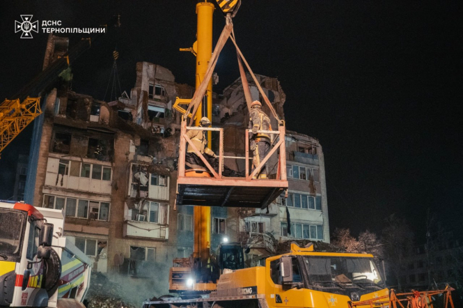 У Тернополі завершили рятувальні роботи на місці удару по багатоповерхівці