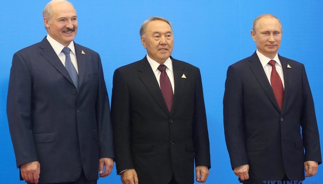 Путина и Лукашенко наградили орденами Первого президента Казахстана