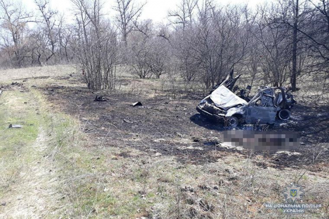 На Луганщині внаслідок підриву автомобіля загинула сім
