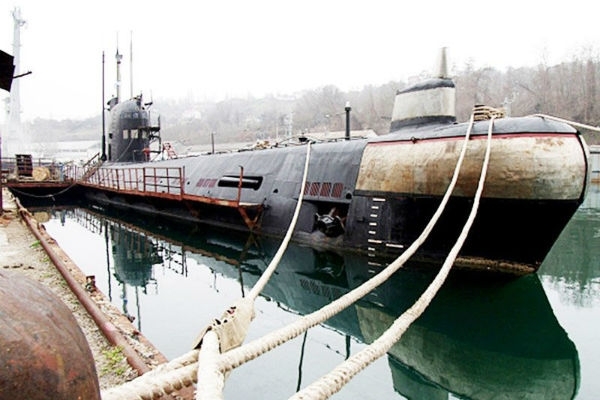 Украинскую подводную лодку в Крыму хотят продать за долги