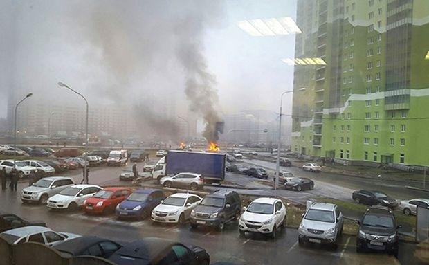У Петербурзі розстріляли поліцейський автомобіль: є загиблі, - ФОТО