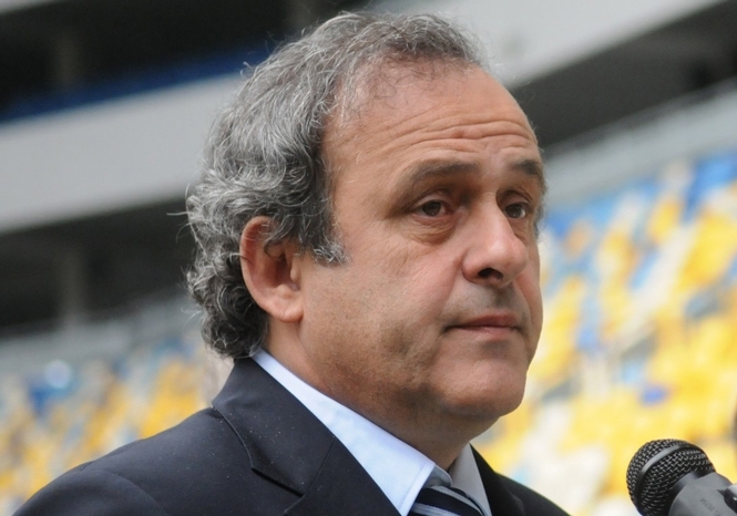 Платини подал в отставку с поста президента УЕФА