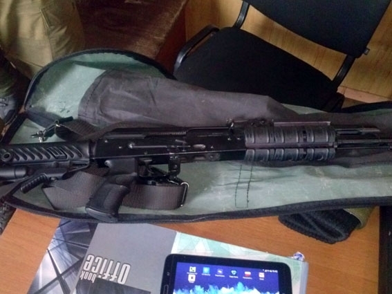 На Донеччині поліція затримала жителя Київської області з арсеналом зброї
