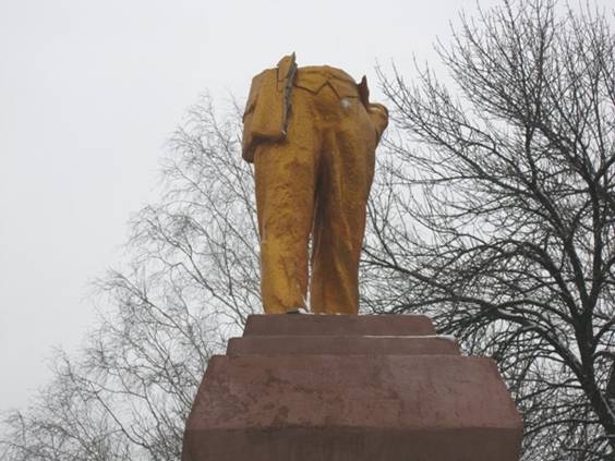 На Сумщині відновили Леніна, зруйнованого 