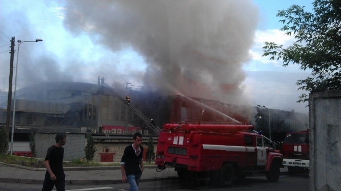 В Донецке произошел пожар в дворце спорта 