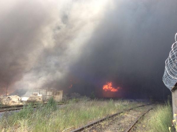 В результате пожара на нефтебазе возле Киева 1 человек погиб, 14 ранены, - МВД