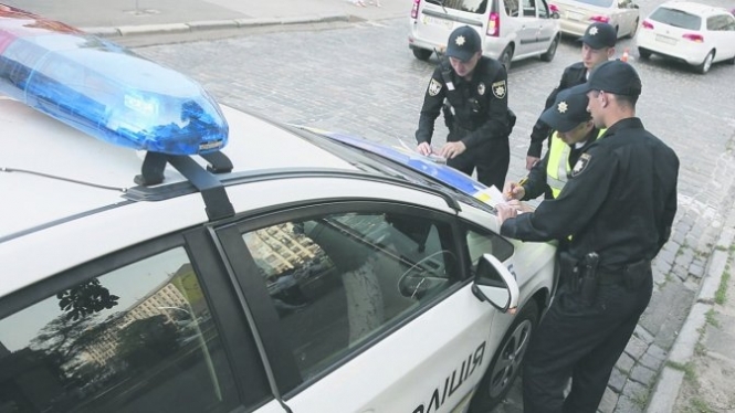 Киевские полицейские выписали более 100 