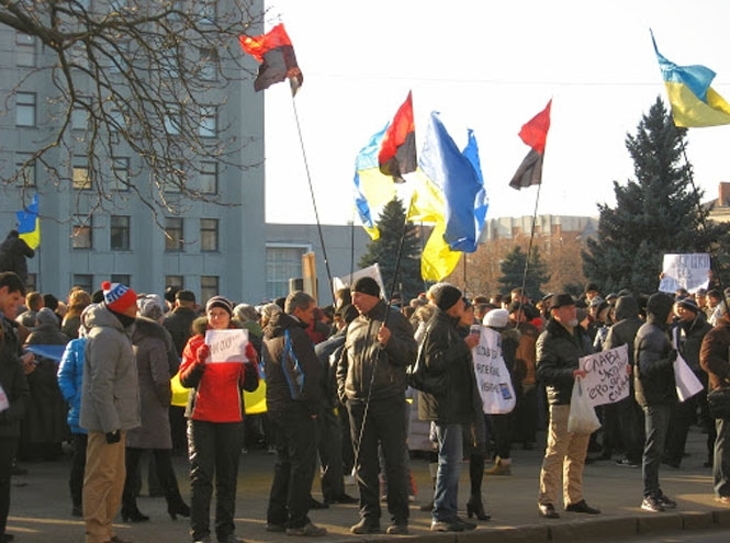 Полтавские митингующие договорились о перемирии с милицией