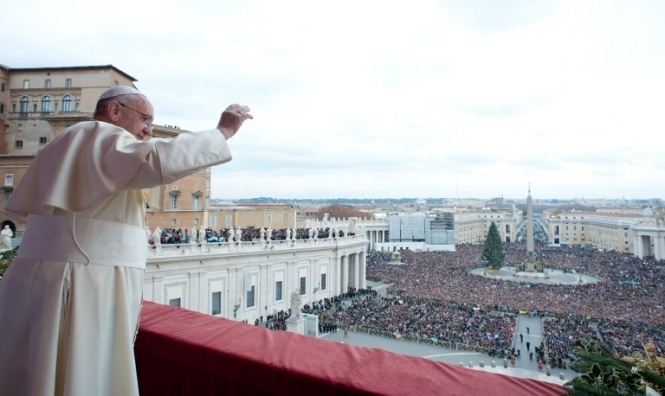 Папа Римський привітав вірян із Великоднем та помолився за мир в Україні
