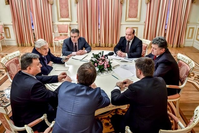 Порошенко и Сорос обсудили возможности увеличения экономической помощи Украине