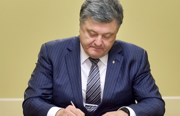 Украина готова передать российских военных в обмен на Савченко, - Порошенко