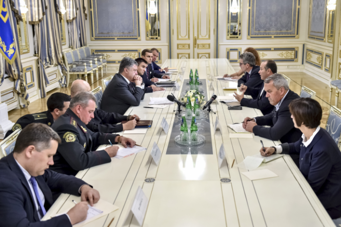 Украина заинтересована в расширении совместных учений с НАТО, - Порошенко