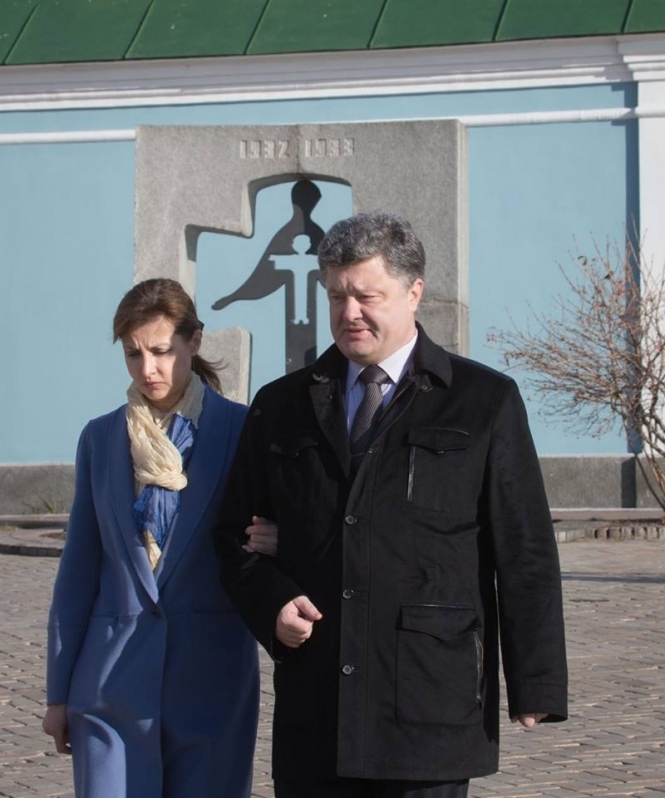 В Украине и мире почтили память жертв Голодомора, - фото