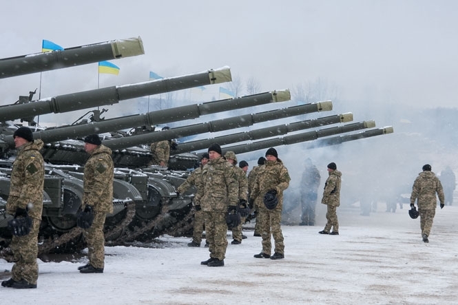 За прошлый год украинская промышленность предоставила в войска более 740 единиц военной техники, - секретарь СНБО