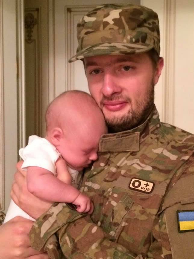 Жена сына Порошенко заявила, что он тайно служил на Донбассе