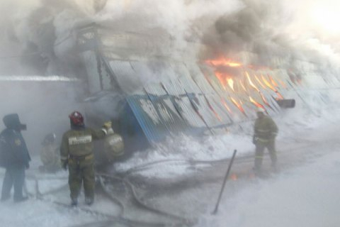 Во время пожара в обувном цехе в России погибли десять рабочих