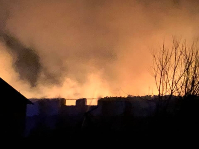 Во Львовской области пожар уничтожил 500 тонн зерна