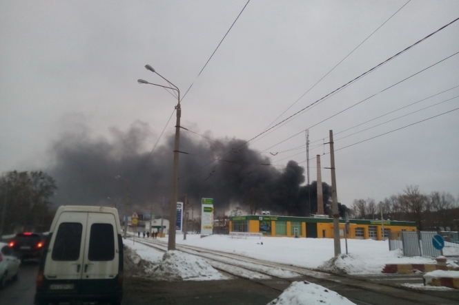 В Харькове возник масштабный пожар на территории бывшего завода, есть погибшие, - ОБНОВЛЕНО