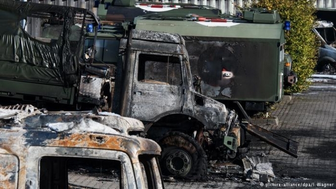 В Бремене сгорели 15 грузовиков немецкой армии