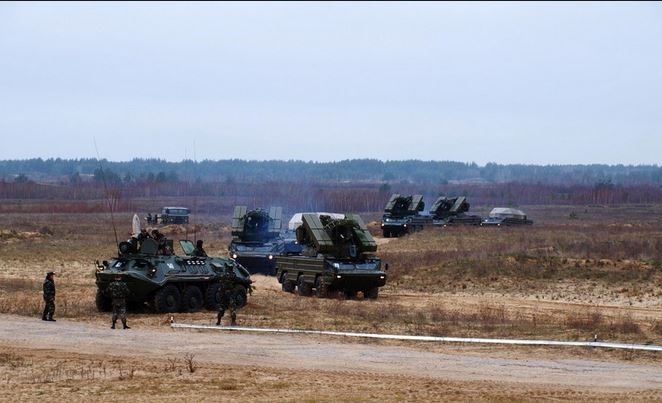 Россия начала масштабные учения войск ПВО в 450 км от украинской границы