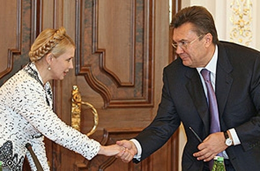 Тимошенко сотрудничает с газовыми магнатами и хотела разделить власть с Януковичем, - Лещенко