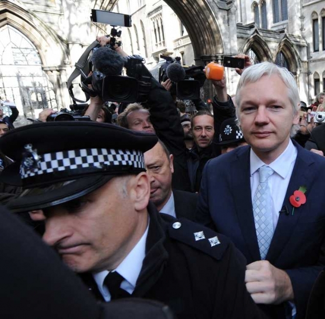 Засновника Wikileaks екстрадують до Швеції