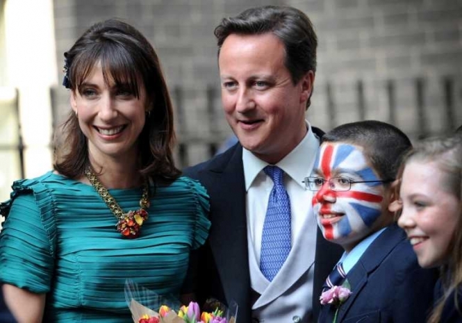 Британський прем’єр забув шестирічну доньку в пабі