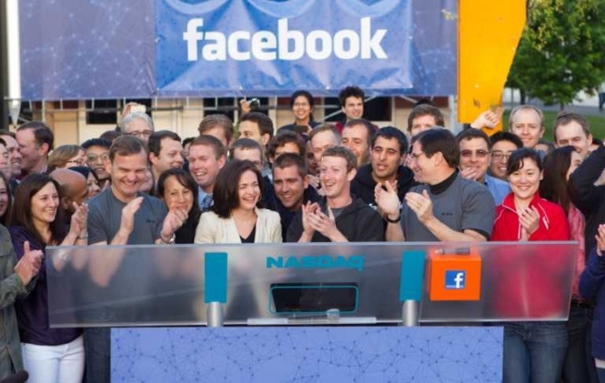 Працівники Facebook про недоліки роботи: надмірна зайнятість і багато смачної їжі