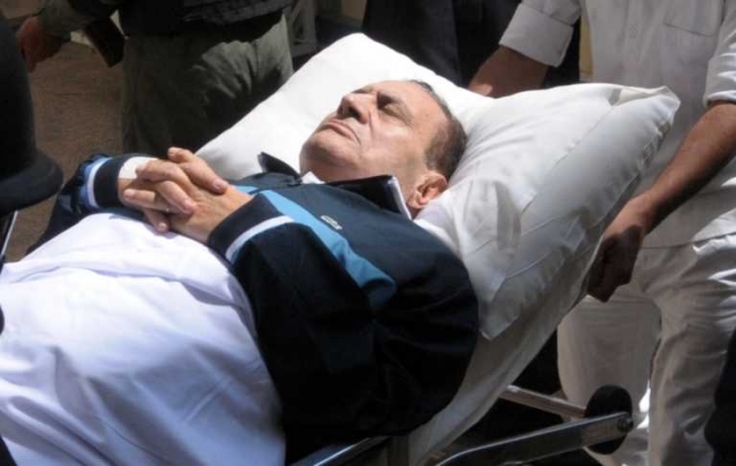 Хосні Мубарак помирає