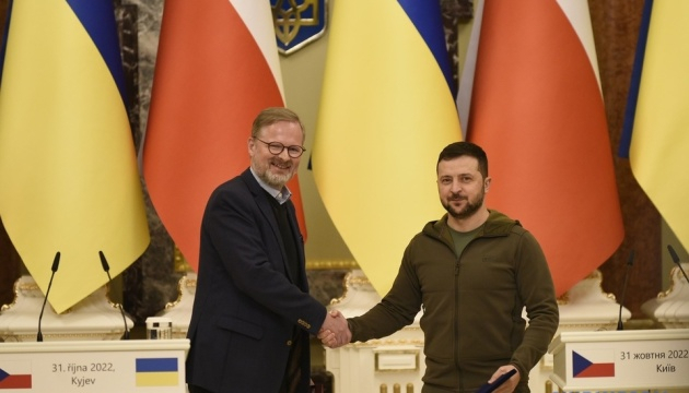 Зеленський та прем'єр  Чехії  підписали спільну декларацію щодо членства України в НАТО