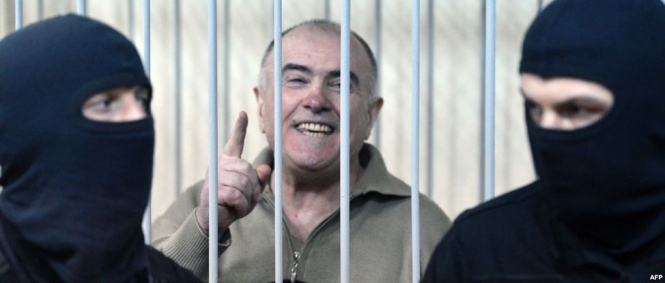 Пукач не дает показаний относительно заказчиков убийства Гонгадзе, - Луценко
