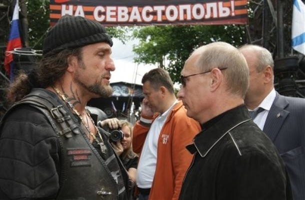 Друг Путина вывел байкеров патрулировать украинские улицы от 