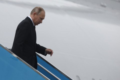Путин прилетел на встречу с Трампом с опозданием