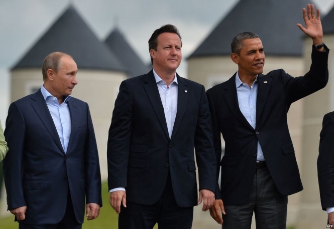 Кэмерон с Обамой пообещали Украине совместную поддержку в войне с Россией