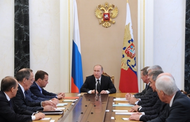Путин созвал Совет безопасности РФ, чтобы обсудить изменения в Конституцию Украины